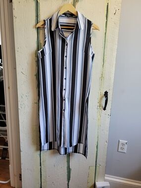Petite Sophisticate Sleeveless Striped Shirt Tunic - Black, Blue & White